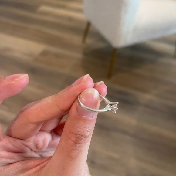 Diamond ring (platinum band) - Picture 8 of 9